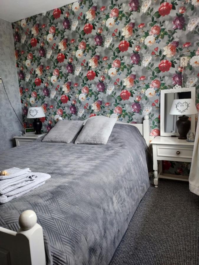 Familie Postma B&B Anjum Exteriör bild